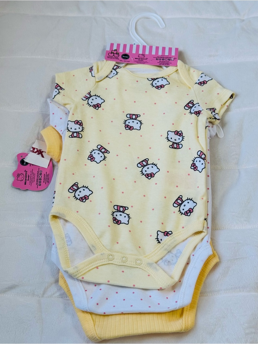 Hello Kitty Yellow & Pink Dot Short-Sleeve Baby 3-Piece Bodysuits